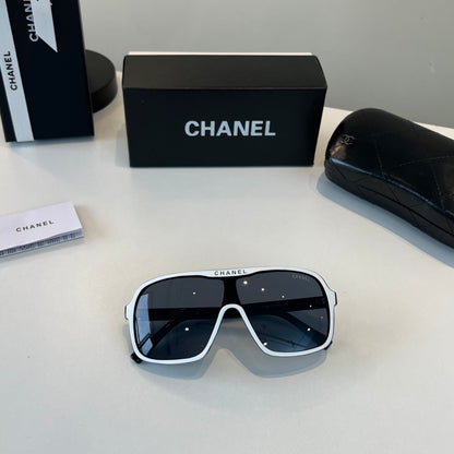 Chanel Fashion Black Lens Sunglasses for Men & Women - 493466 - detail image 5