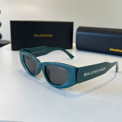 Balenciaga Rectangular Black Lens Sunglasses for Men & Women - 487490 - detail image 3