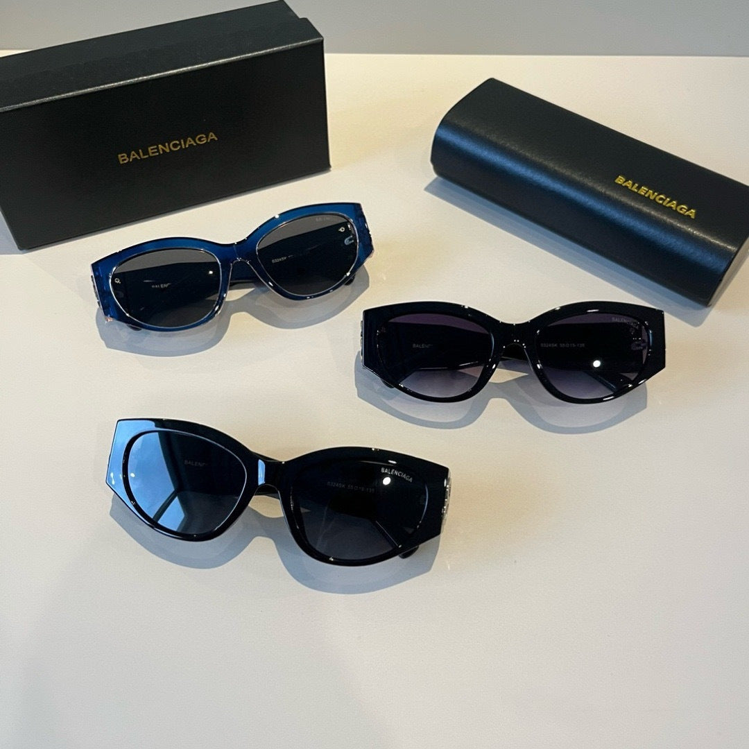 Balenciaga Rectangular Black Lens Sunglasses for Men & Women - 416143 - detail image 12