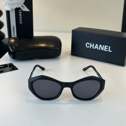 Chanel Fashion Black Lens Sunglasses for Men & Women - 493443 - detail image 2