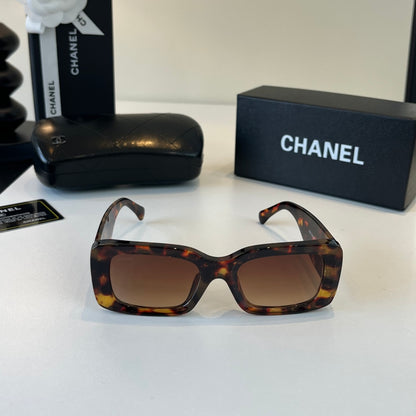 Chanel Fashion Black Lens Sunglasses for Men & Women - 493444 - detail image 2