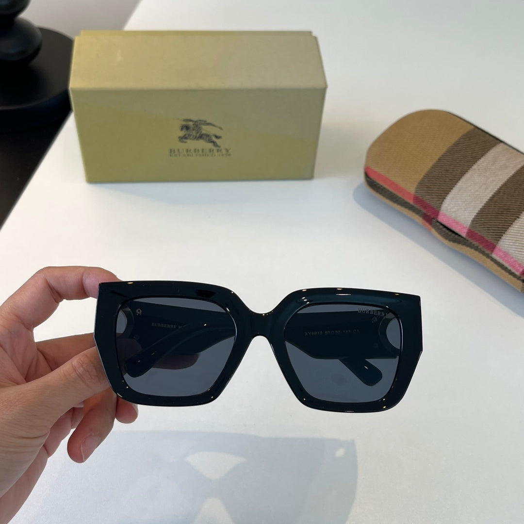Burberry Fashion Black Lens Sunglasses for Women - 432523 - detail image 5