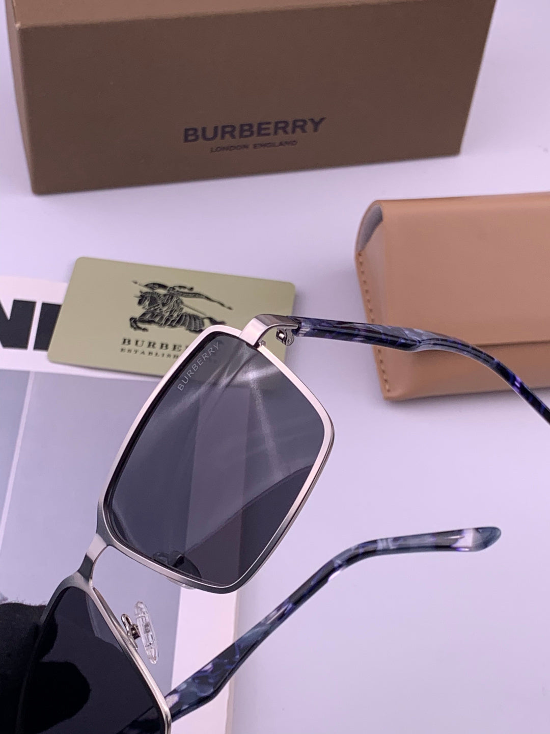 Burberry B880667 Aviator Gold Lens Sunglasses for Men - 358626 - detail image 3