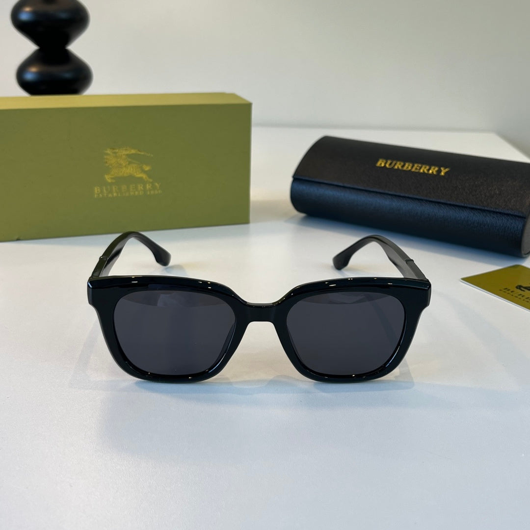 Burberry Folding Fashion Black Lens Sunglasses for Men & Women - 399074 - detail image 2