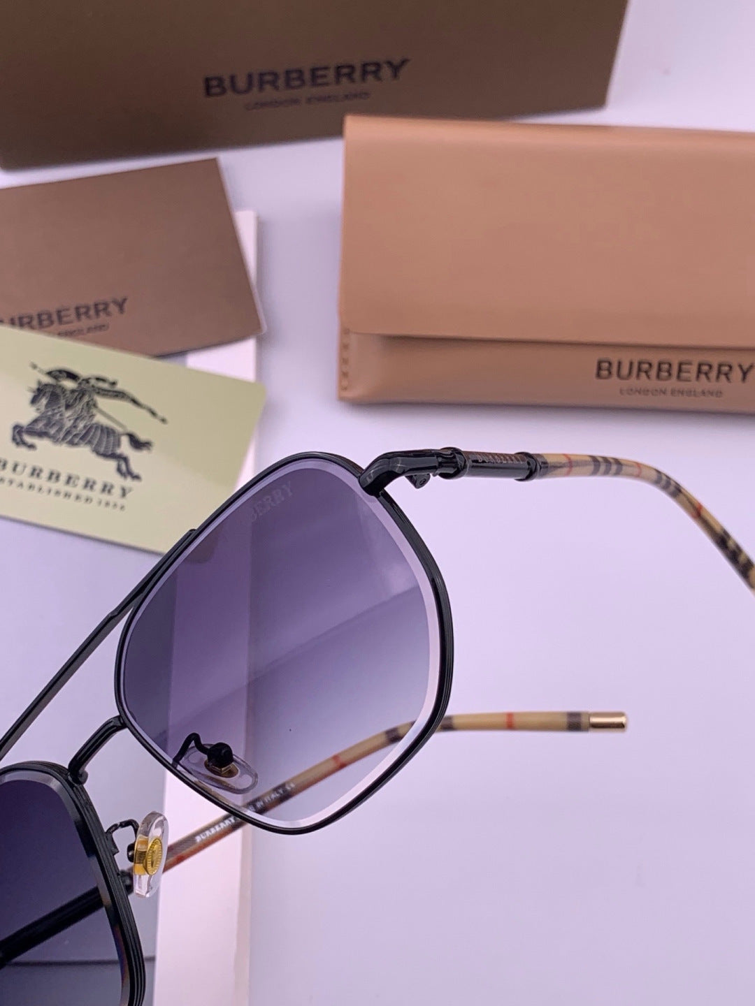 Burberry B938 Aviator Purple Lens Sunglasses for Men - 416056 - detail image 3