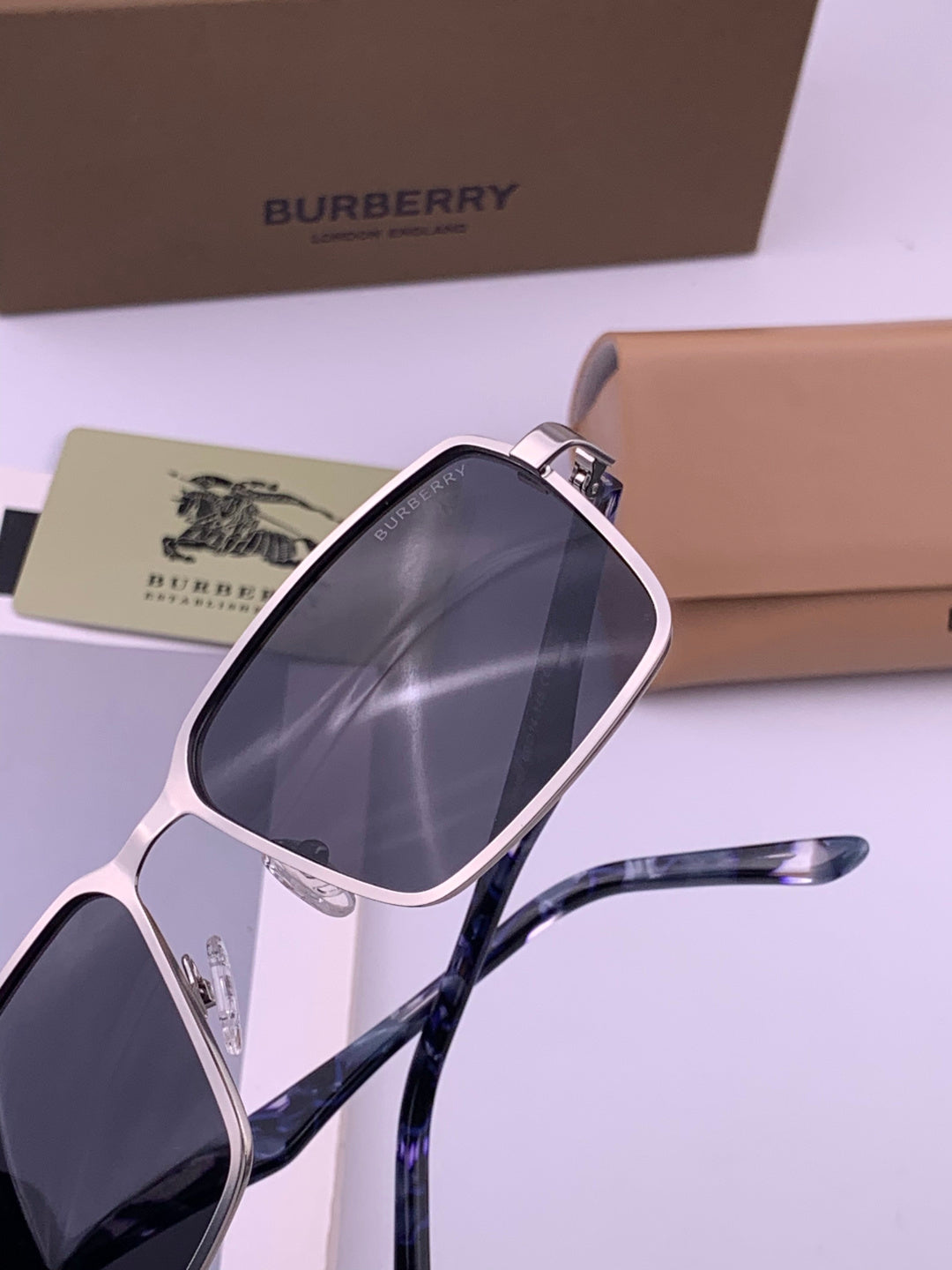 Burberry B080668 Aviator Gold Lens Sunglasses for Men - detail image 4