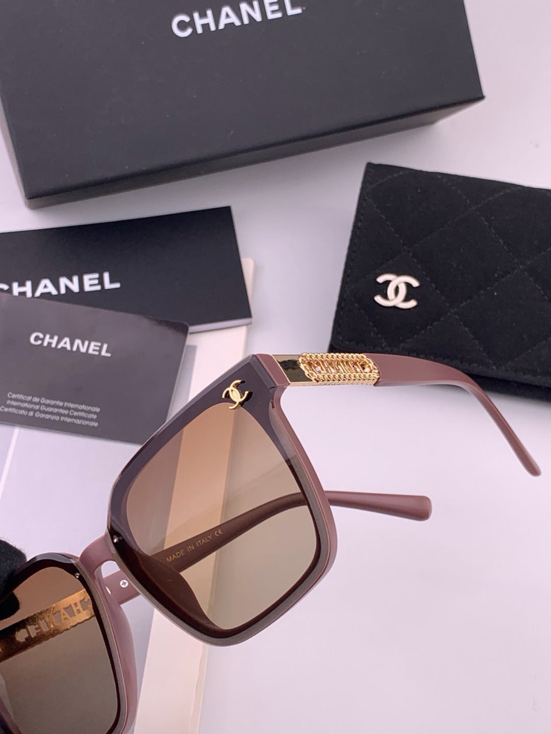 Chanel CH07003 Fashion Red Lens Sunglasses for Men & Women - detail image 3