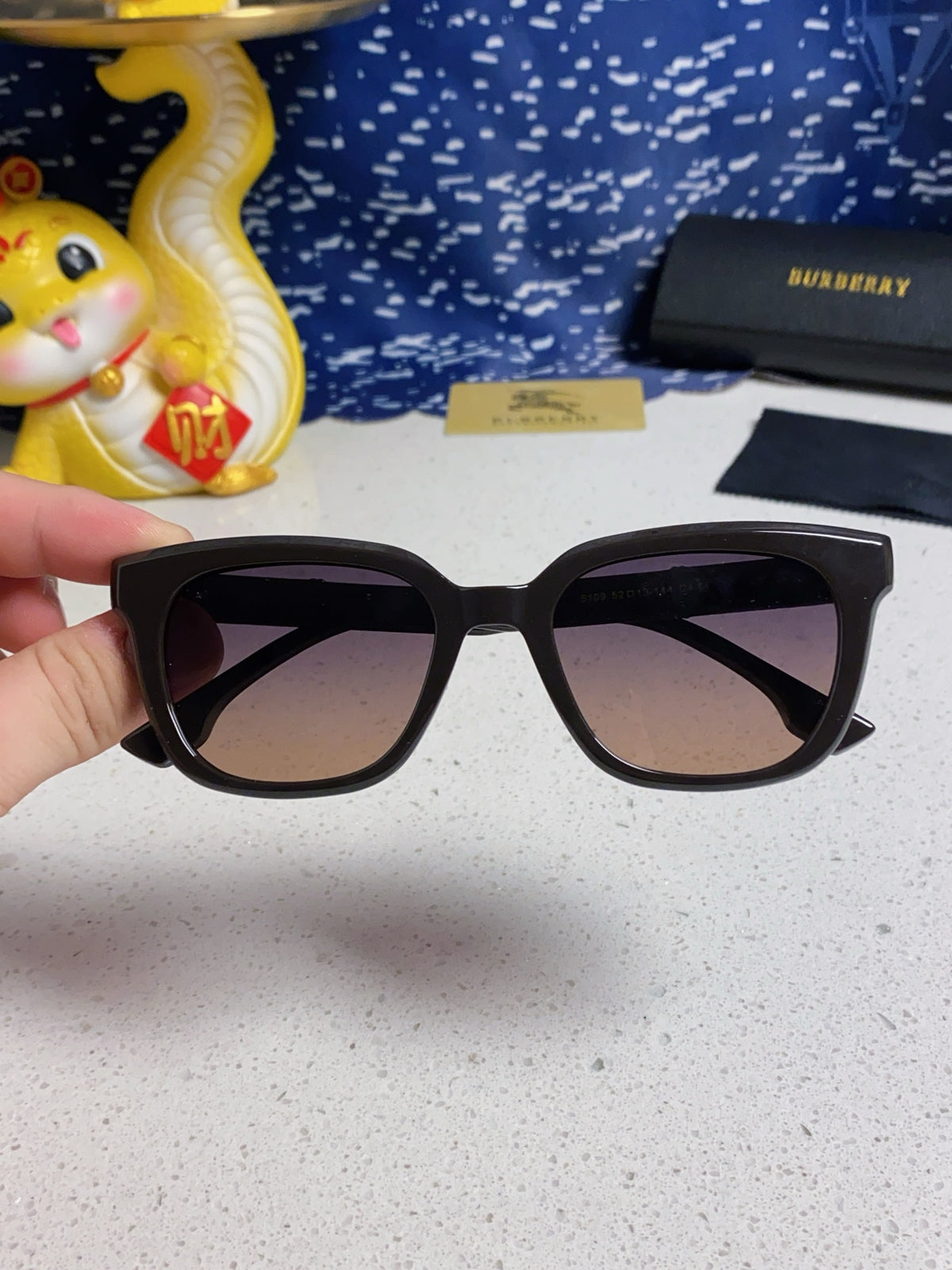 Burberry Polarized Fashion Silver Lens Sunglasses for Men & Women - 399109 - detail image 4