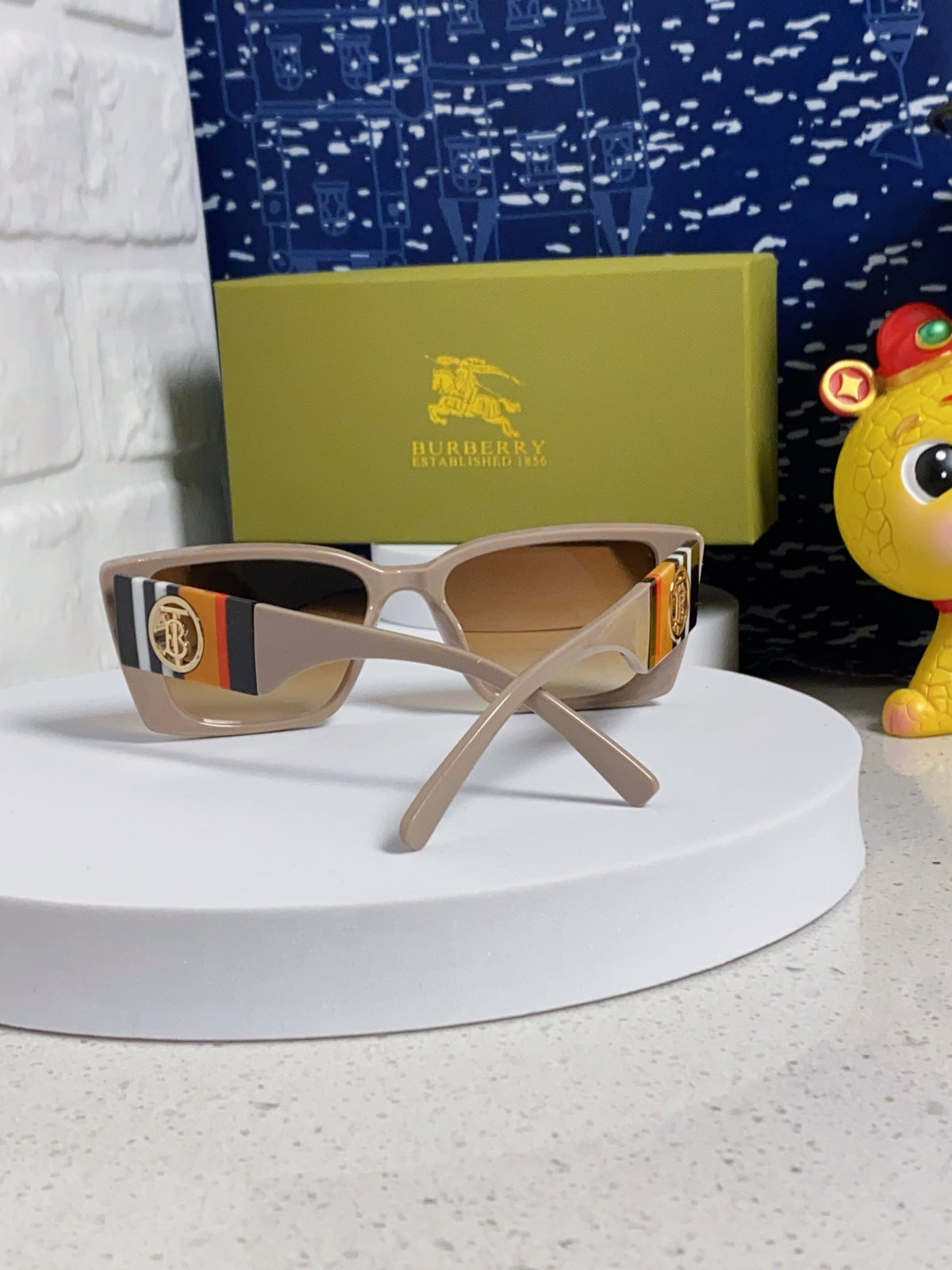 Burberry Fashion Brown Lens Sunglasses for Men & Women - 449584 - detail image 3