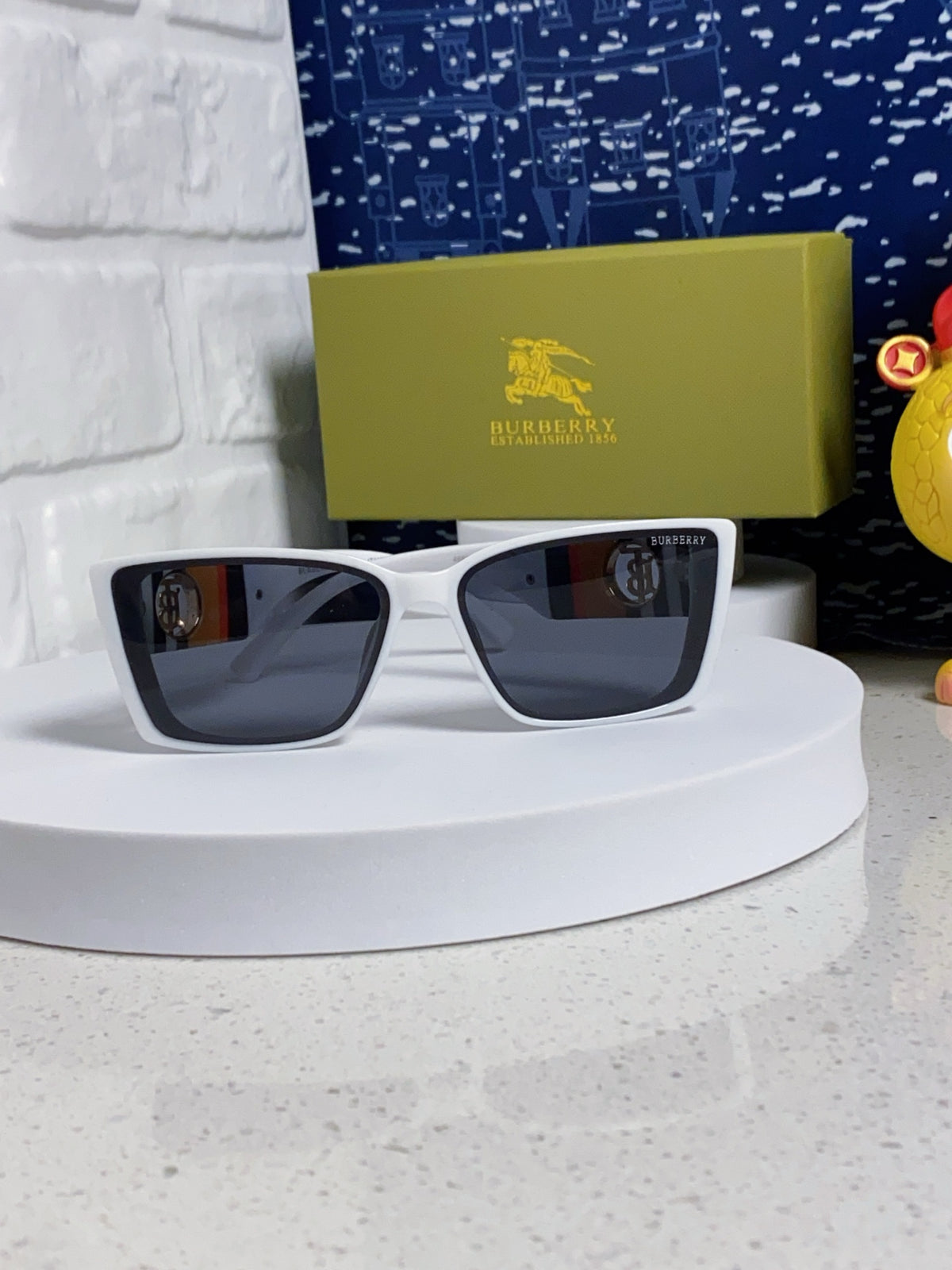 Burberry Fashion Silver Lens Sunglasses for Men & Women - 449585 - detail image 2