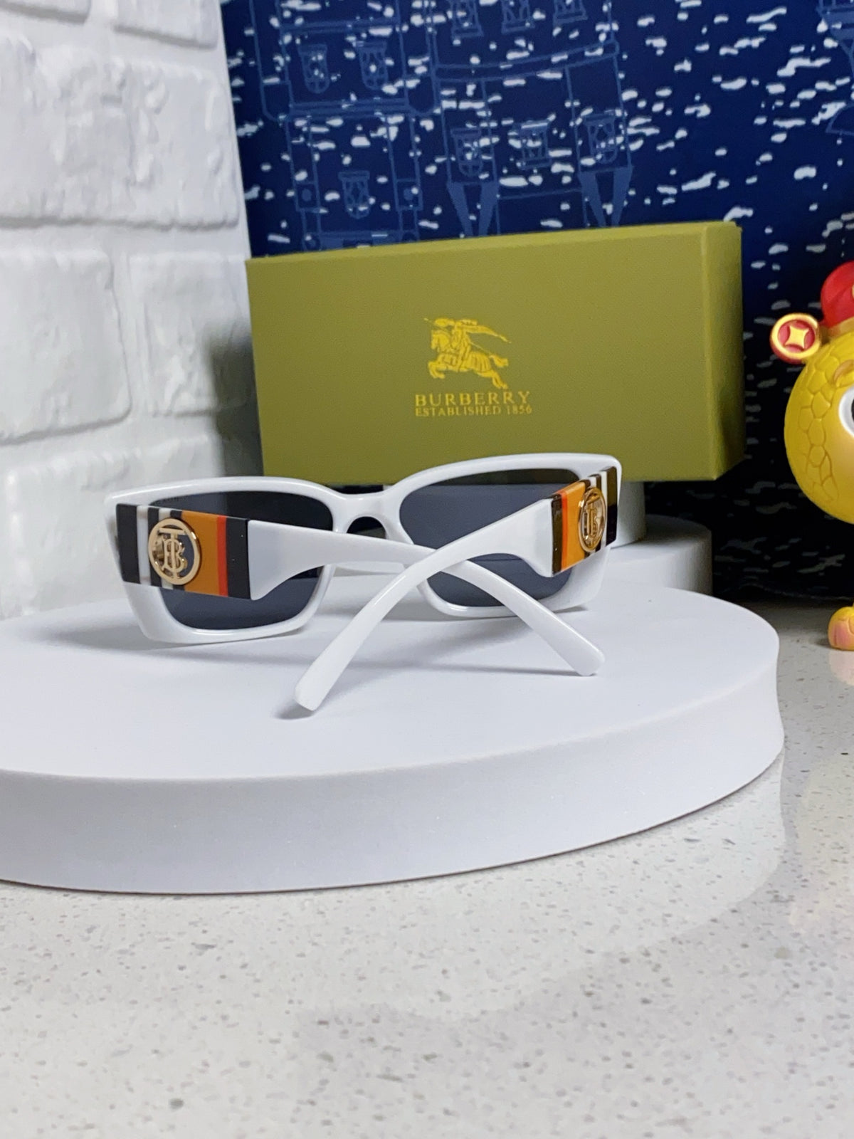 Burberry Fashion Silver Lens Sunglasses for Men & Women - 449585 - detail image 3