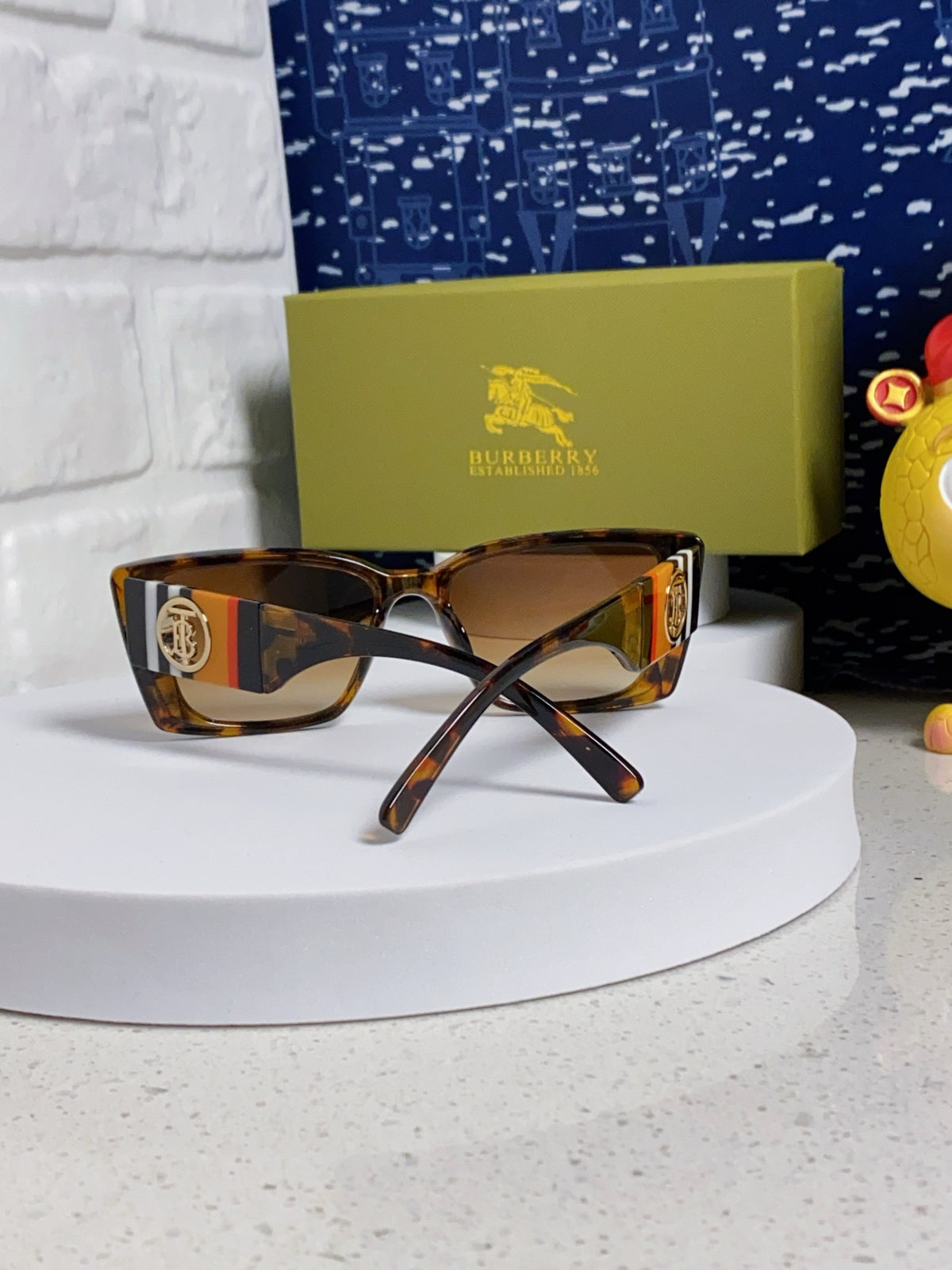 Burberry Fashion Brown Lens Sunglasses for Men & Women - 416036 - detail image 3