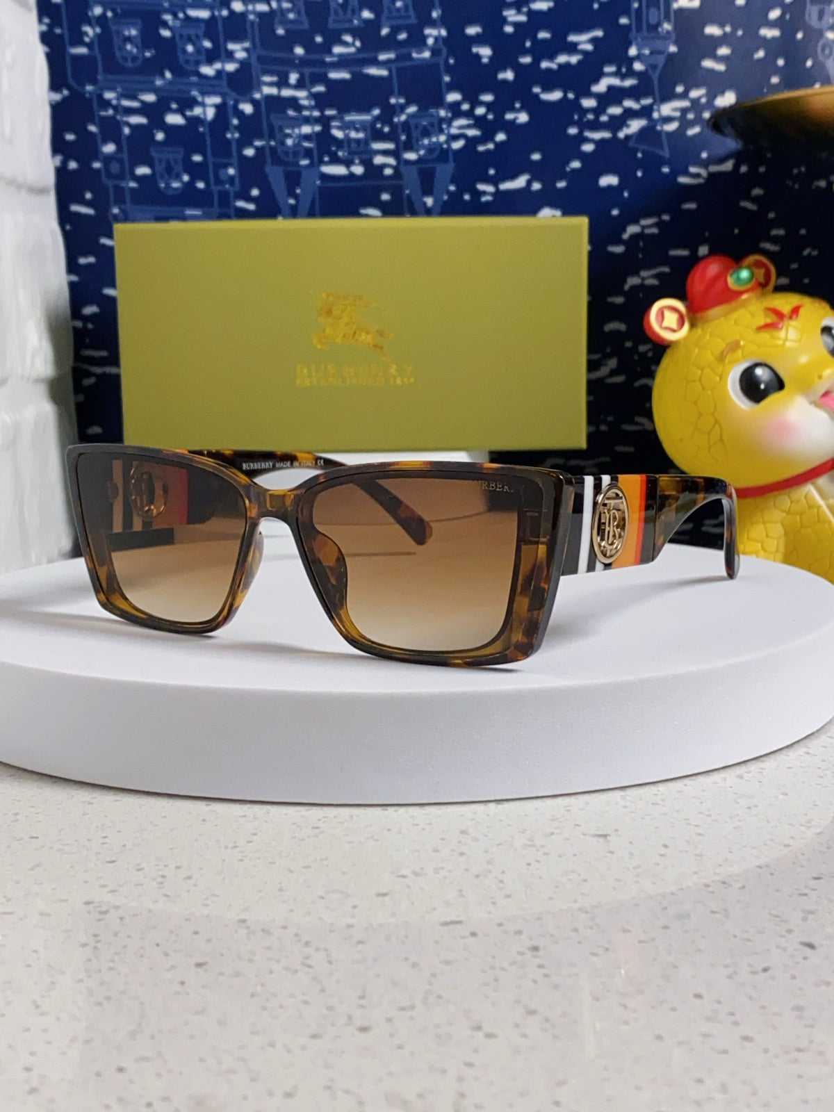 Burberry Fashion Brown Lens Sunglasses for Men & Women - 416036