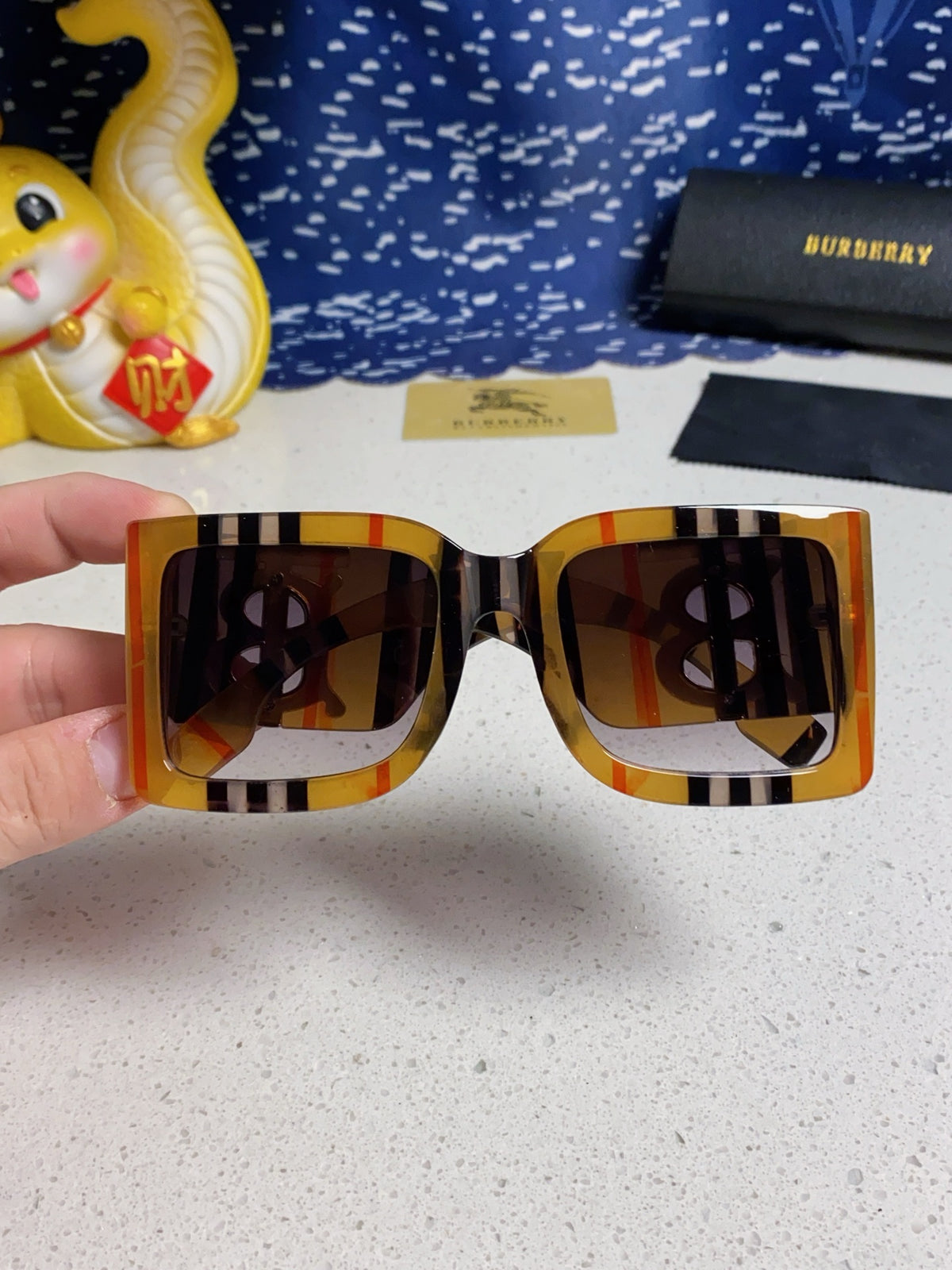 Burberry Oversized Brown Lens Sunglasses for Men & Women - 416027 - detail image 4