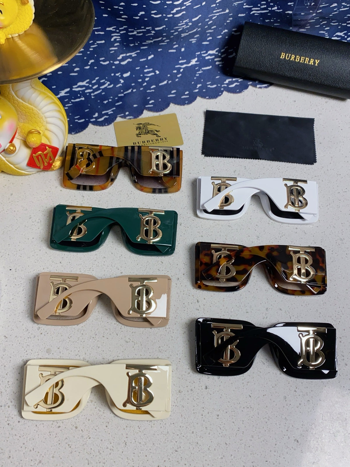 Burberry Oversized Blue Lens Sunglasses for Men & Women - 416028 - detail image 9