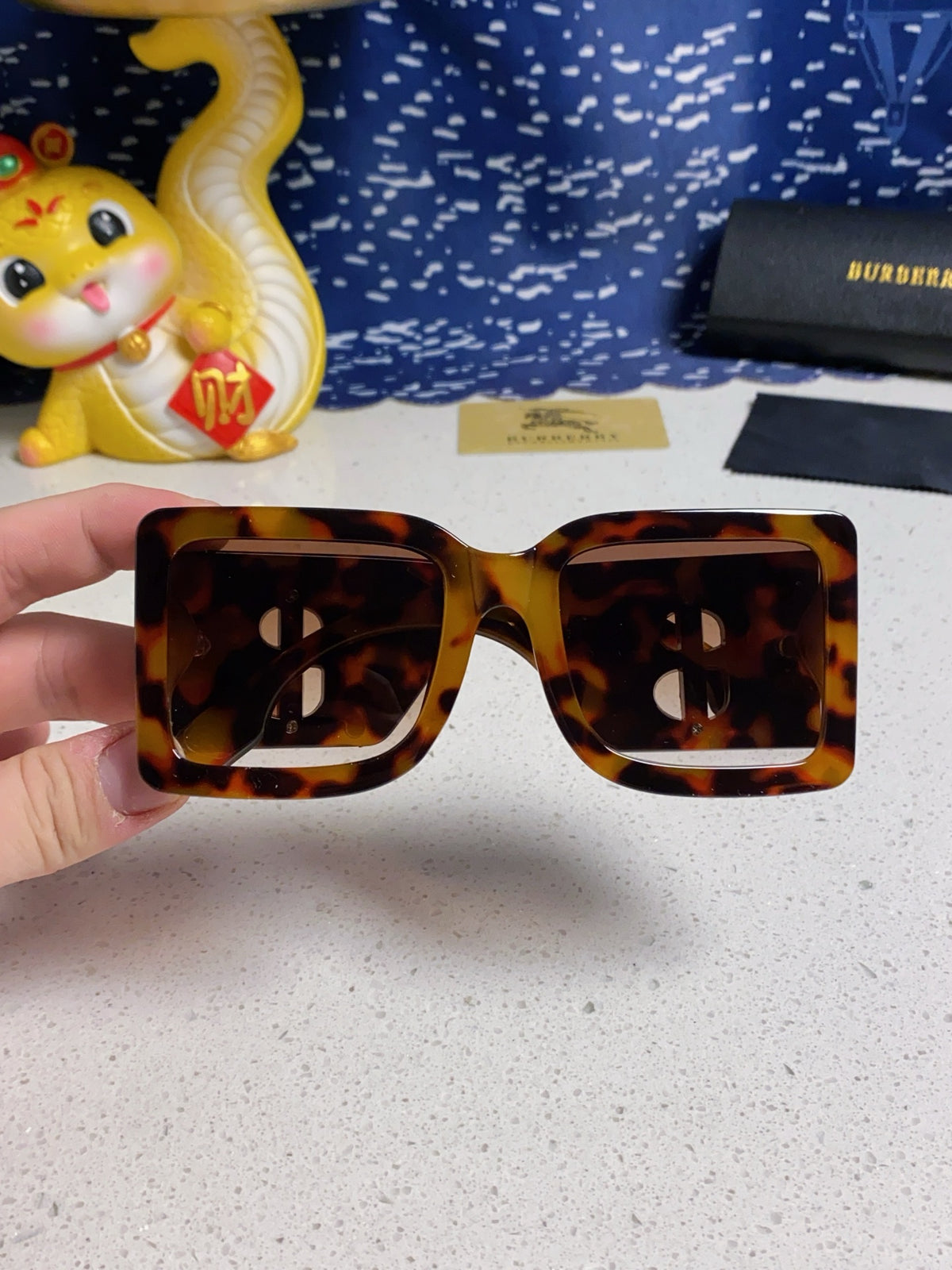 Burberry Oversized Brown Lens Sunglasses for Men & Women - 449582 - detail image 5