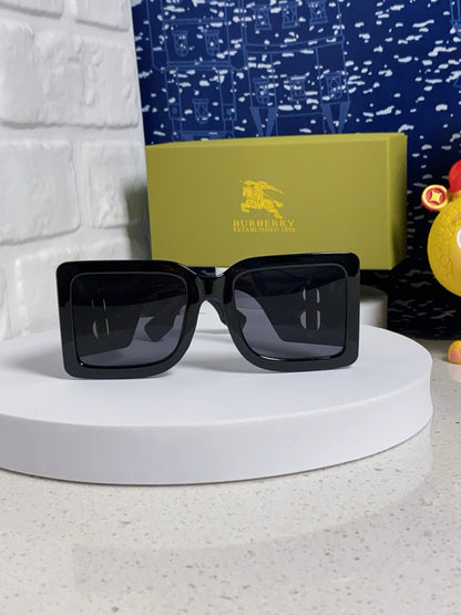 Burberry Oversized Gold Lens Sunglasses for Men & Women - 449583 - detail image 3