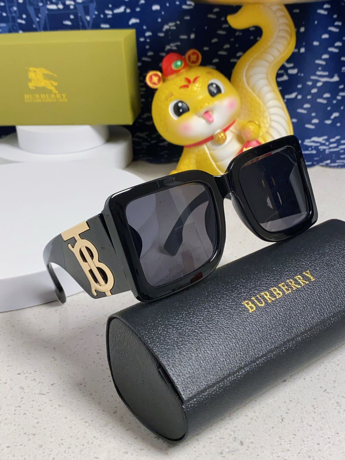 Burberry Oversized Gold Lens Sunglasses for Men & Women - 449583 - detail image 9