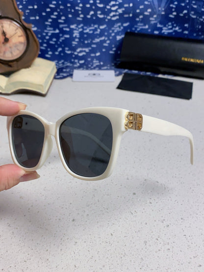Balenciaga BB0102SA Fashion Blue Lens Sunglasses for Men & Women - detail image 6