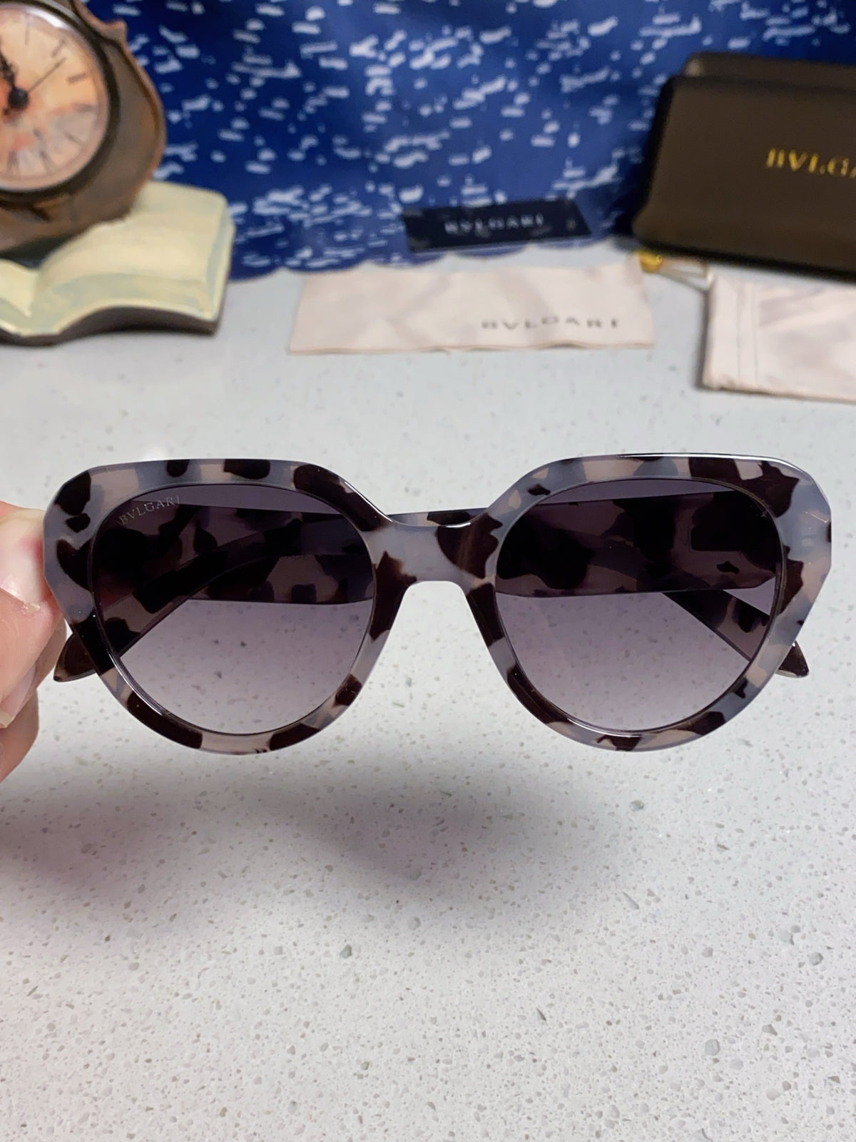 Bottega Veneta Metal Round Gray Lens Sunglasses for Men & Women - 432903 - detail image 4