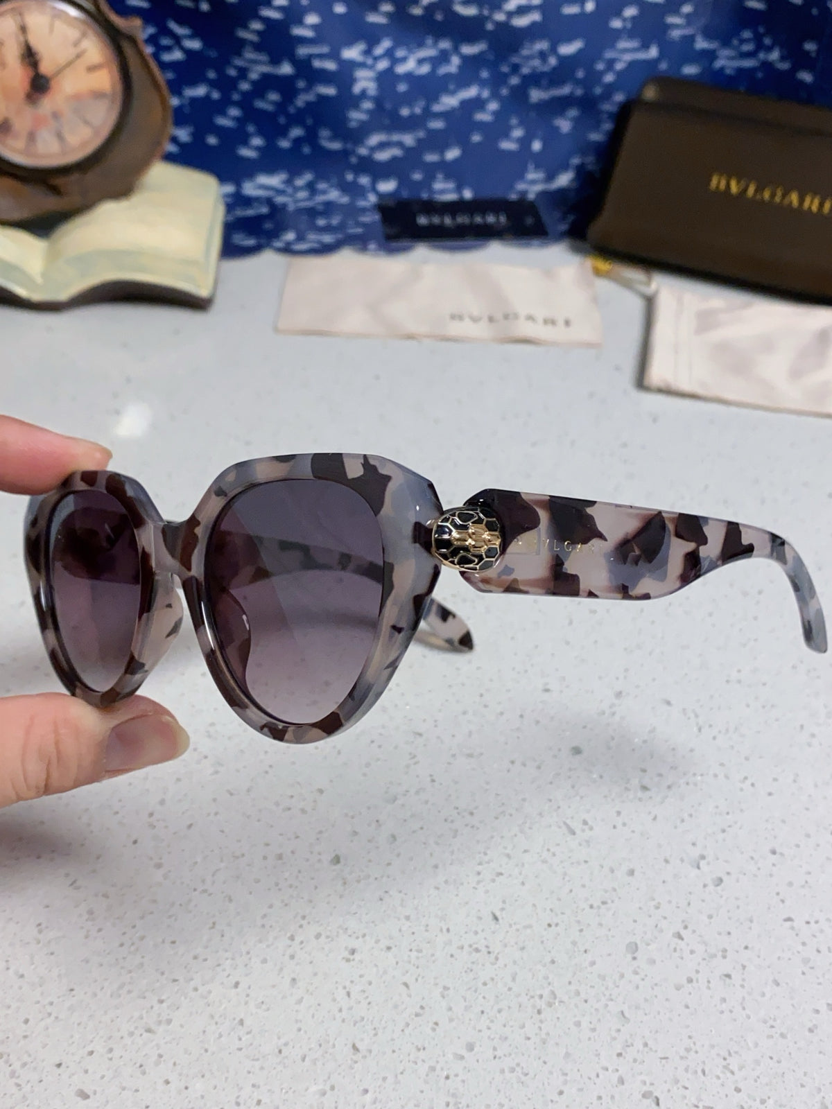 Bottega Veneta Metal Round Gray Lens Sunglasses for Men & Women - 432903 - detail image 6