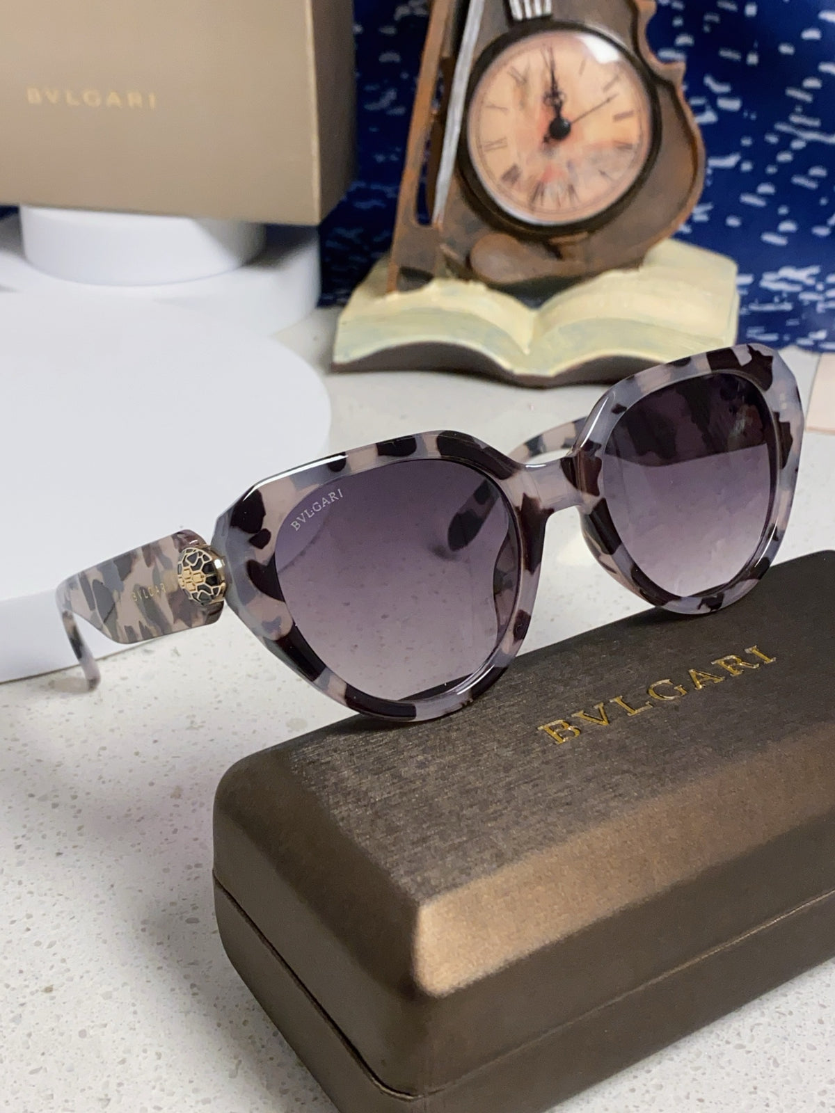 Bottega Veneta Metal Round Gray Lens Sunglasses for Men & Women - 432903 - detail image 10