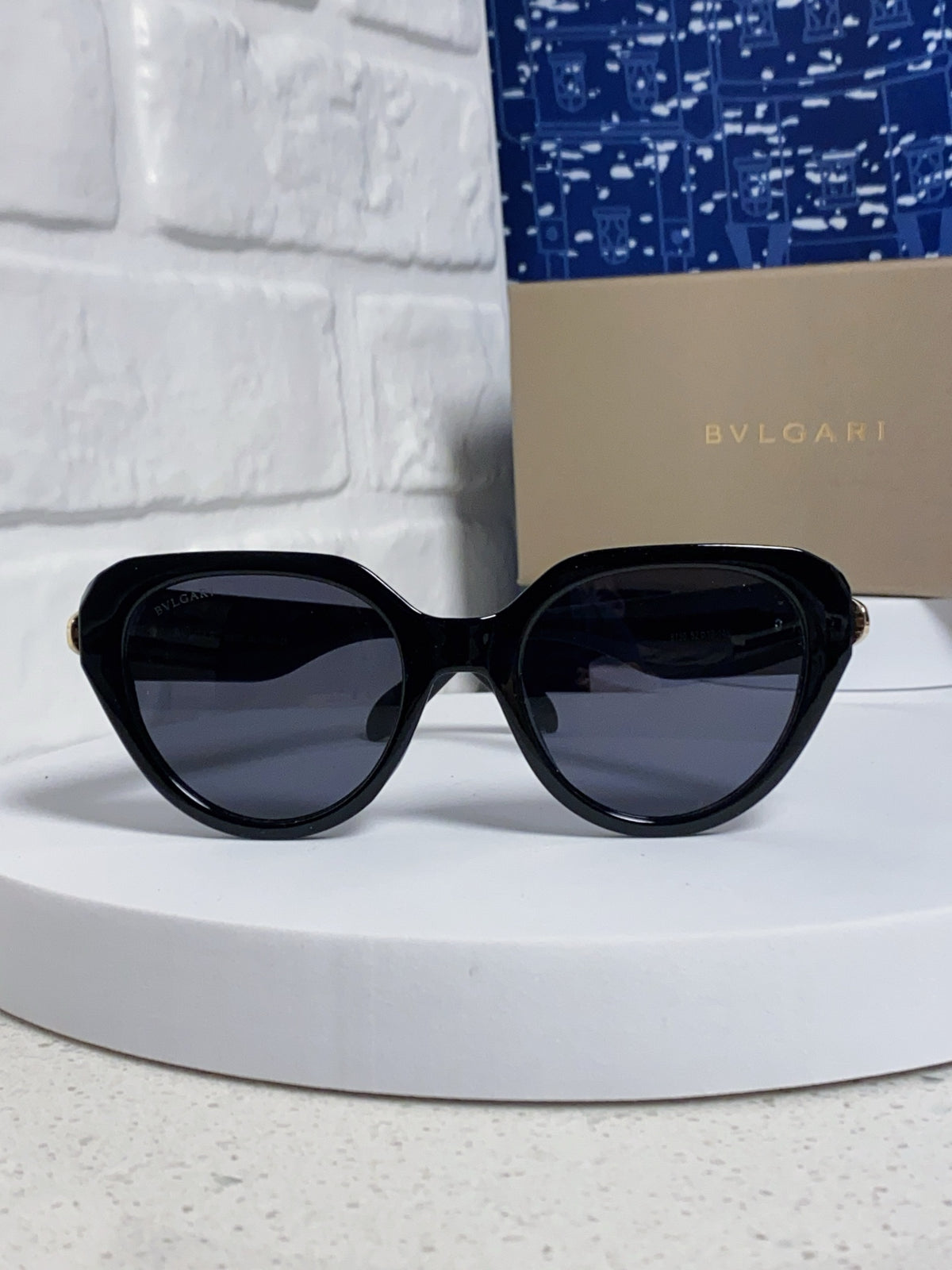 Bottega Veneta Metal Round Gray Lens Sunglasses for Men & Women - 432906 - detail image 2