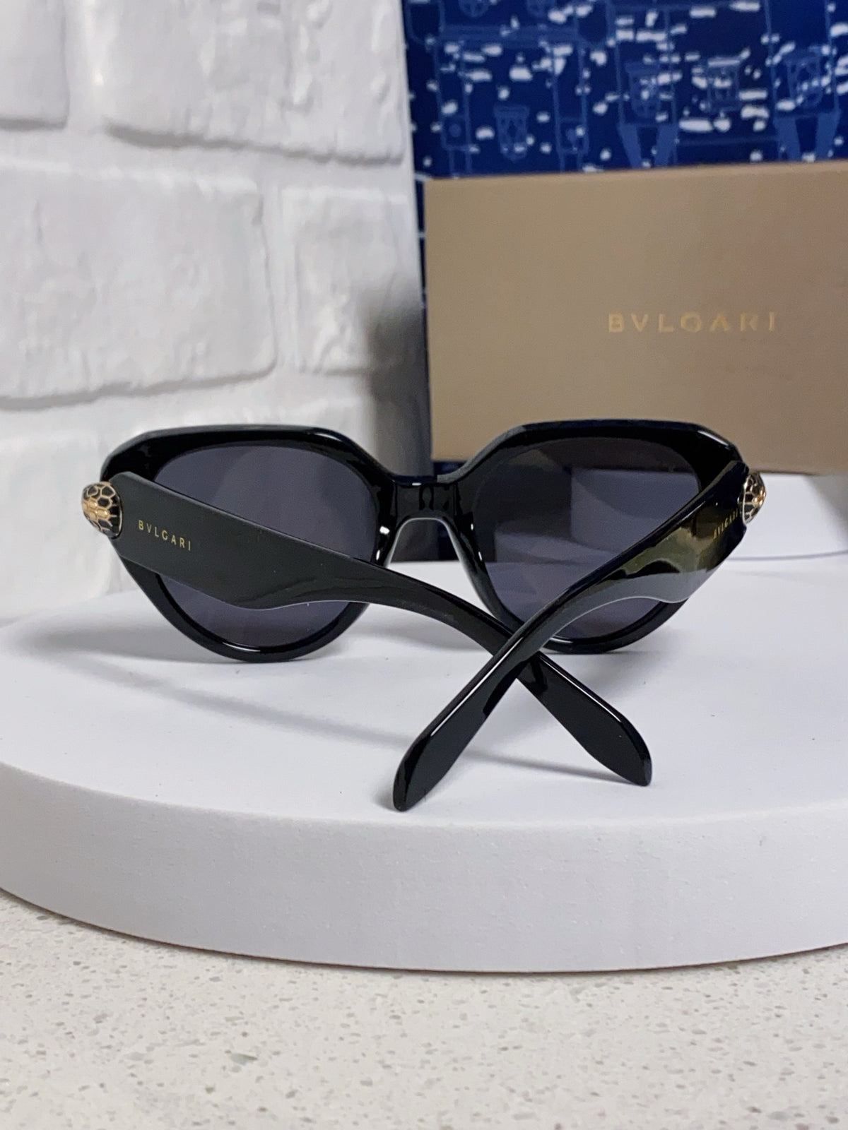 Bottega Veneta Metal Round Gray Lens Sunglasses for Men & Women - 432906 - detail image 3
