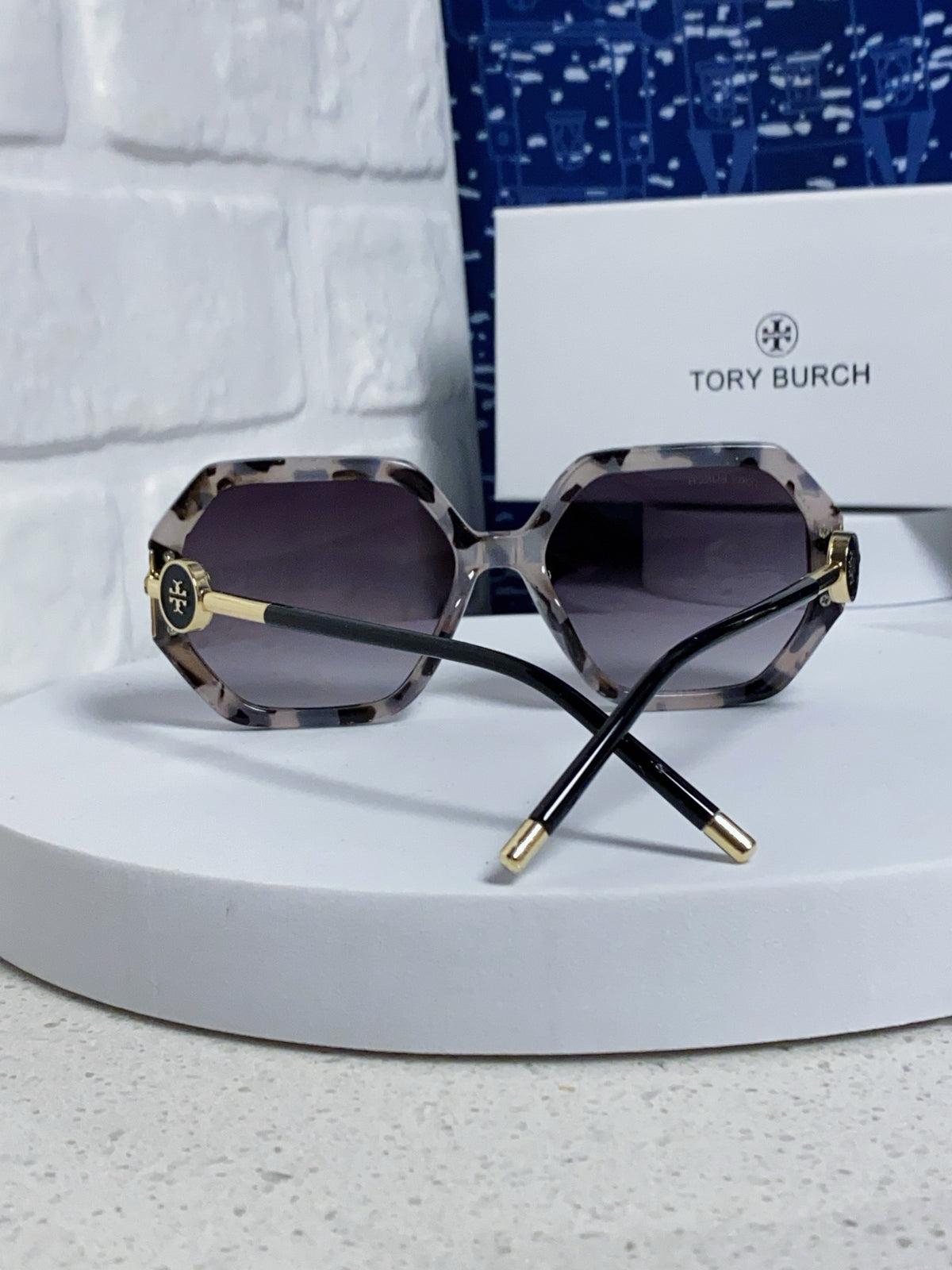 Burberry Fashion Gray Lens Sunglasses for Men & Women - 432425 - detail image 3