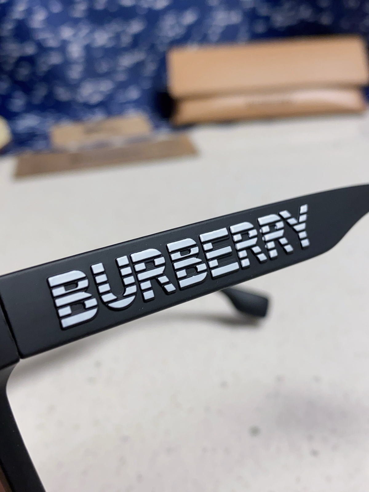 Burberry Fashion Blue Lens Sunglasses for Men & Women - 487422 - detail image 7