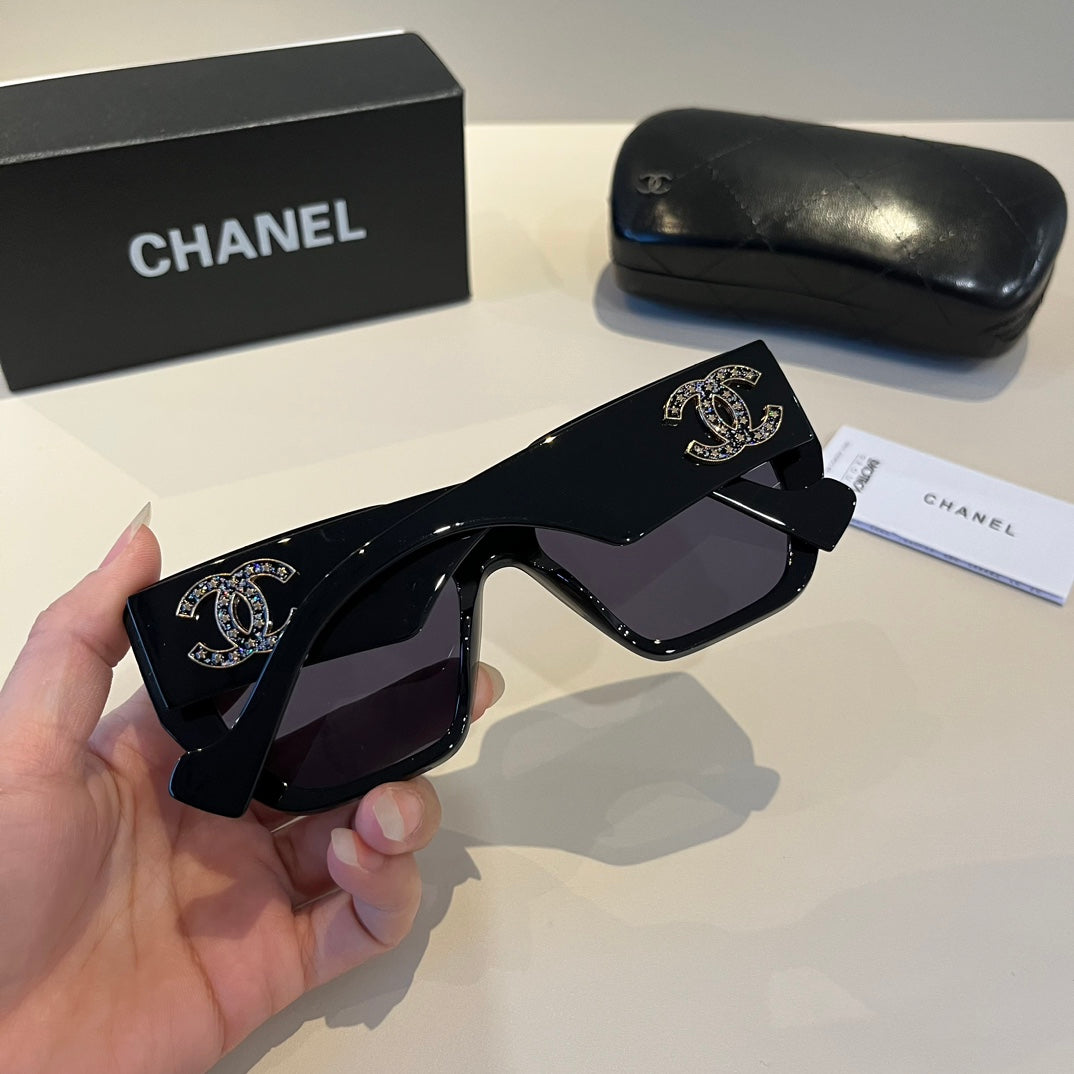 Chanel Fashion Black Lens Sunglasses for Men & Women - 493549 - detail image 7