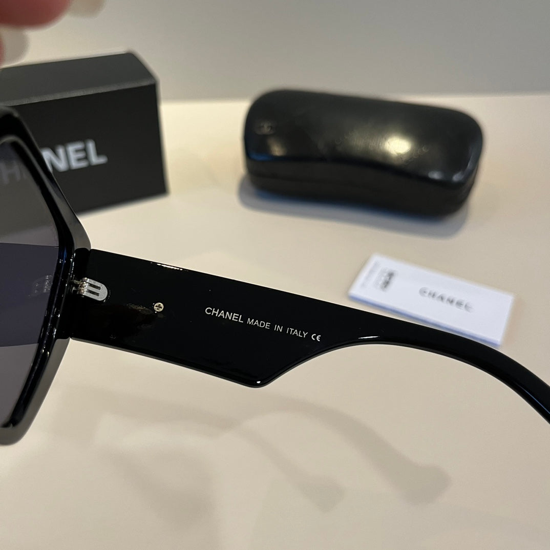 Chanel Fashion Black Lens Sunglasses for Men & Women - 493549 - detail image 5