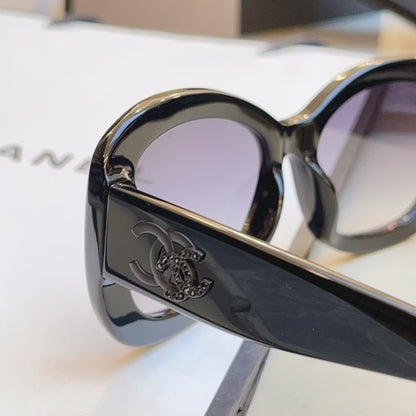 Chanel CH5468-B-A Fashion Silver Lens Sunglasses for Men & Women - detail image 3
