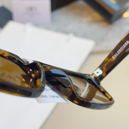 Balenciaga BB0424SK Fashion Black Lens Sunglasses for Men & Women - detail image 7