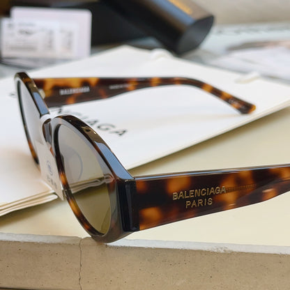 Balenciaga BB0369S Fashion Black Lens Sunglasses for Men & Women - 487504 - detail image 4