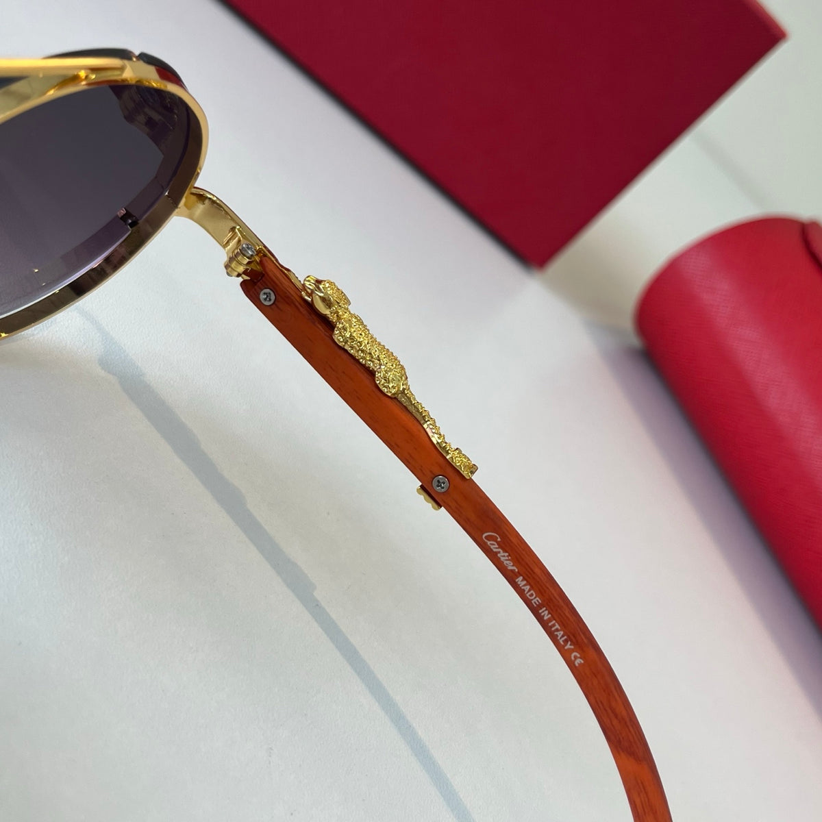 Cartier Lightweight Metal Rimless Red Lens Sunglasses for Men & Women - 465850 - detail image 10